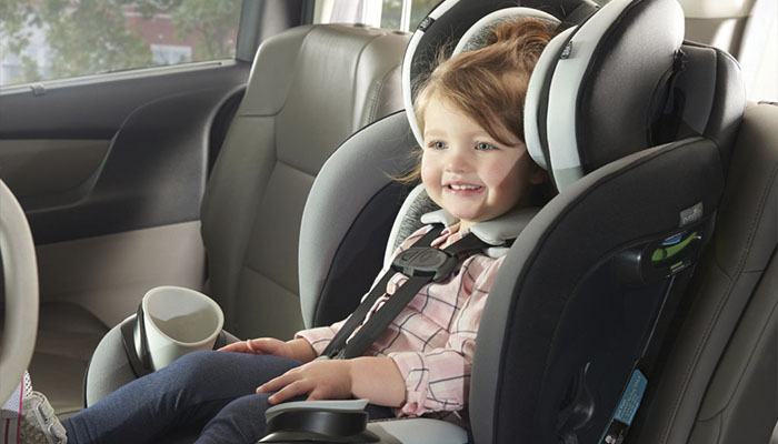 Что лучше выбрать для перевозки ребенка в машине: бустер или автокресло